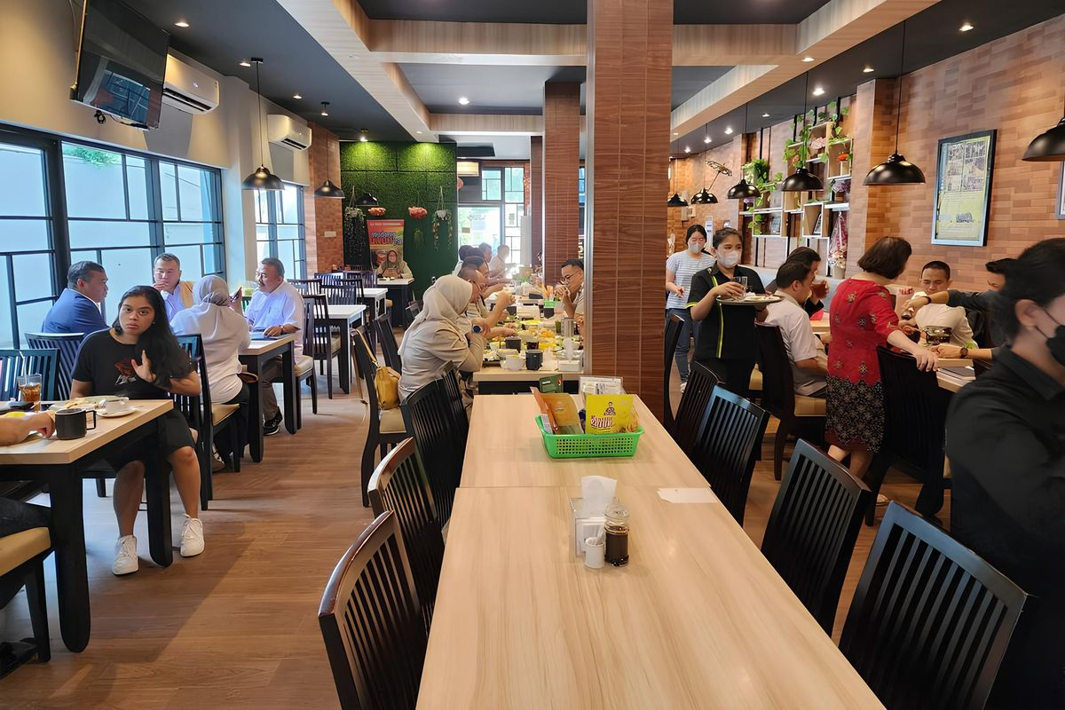 Review Restoran Gado-Gado Boplo Kuliner Legendaris Jakarta